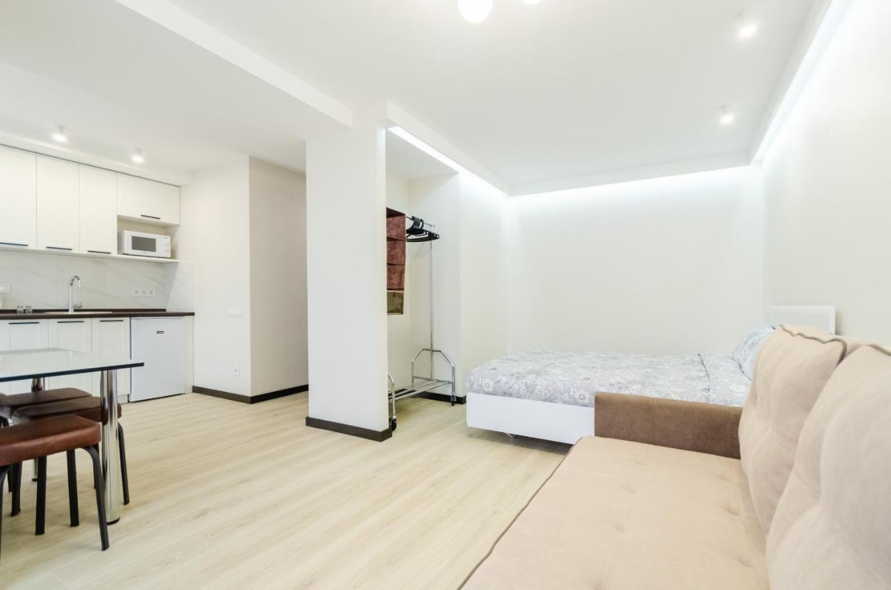 Artal Apartment On Obolonsky Avenue 31 Kyiv Exterior photo